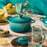 Signature Round Dutch Oven