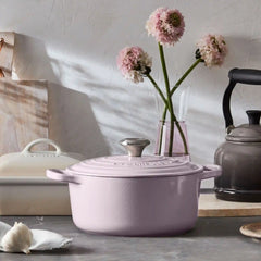 Signature Round Dutch Oven