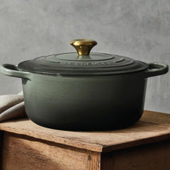 Signature Round Dutch Oven