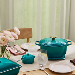 Signature Round Dutch Oven