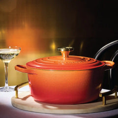 Signature Round Dutch Oven with Crucible Knob