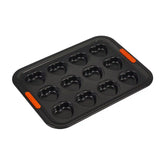 Non-stick Metal Bakeware 12-Cup Heart Cakelet Pan