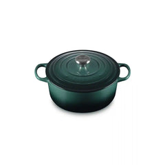 Signature Round Dutch Oven