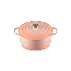 Signature Round Dutch Oven